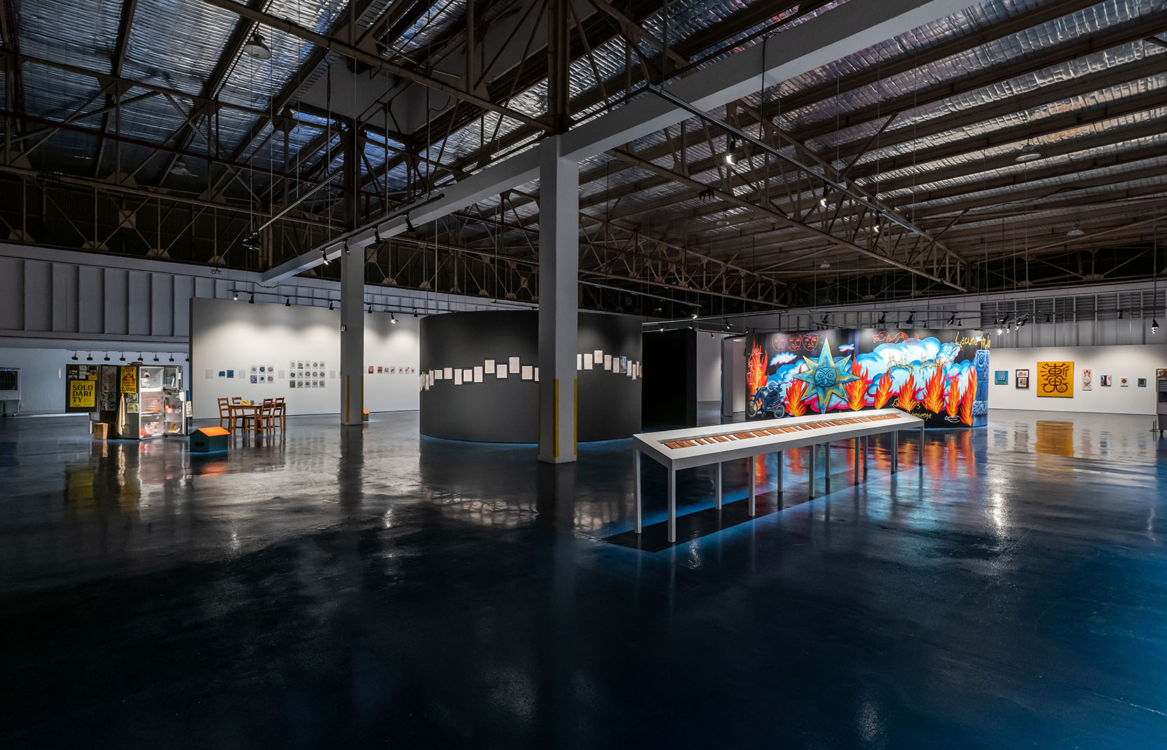 Exhibition view of Level 5 Gallery, Tanjong Pagar Distripark. Image courtesy of Singapore Art Museum